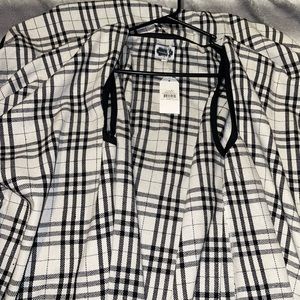 Flowey black and white vest OS